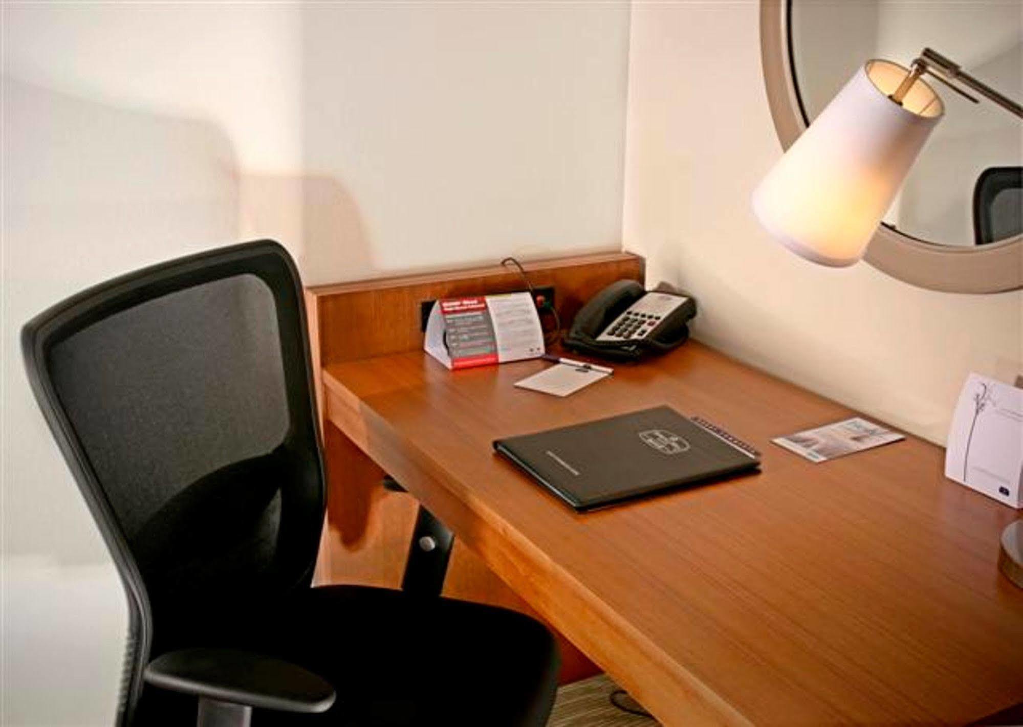 Springhill Suites Chesapeake Greenbrier Eksteriør billede